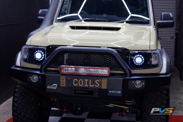 LC70/LC71/LC76/LC78/LC79 Black LED Headlights White Halo Clear Lens