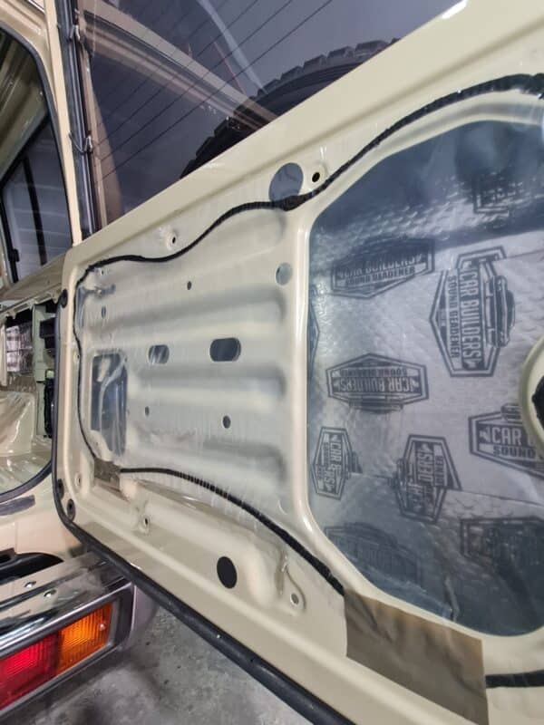 Al Deira Package with Nitrogas Shocks