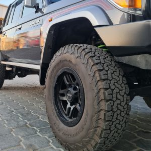 FJ/PRADO/GX460 (17X9) 5x Hammer wheels (6/139) +25 Offset