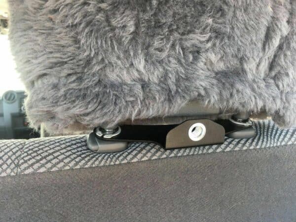 LC76 Light Cargo & Pet Barrier