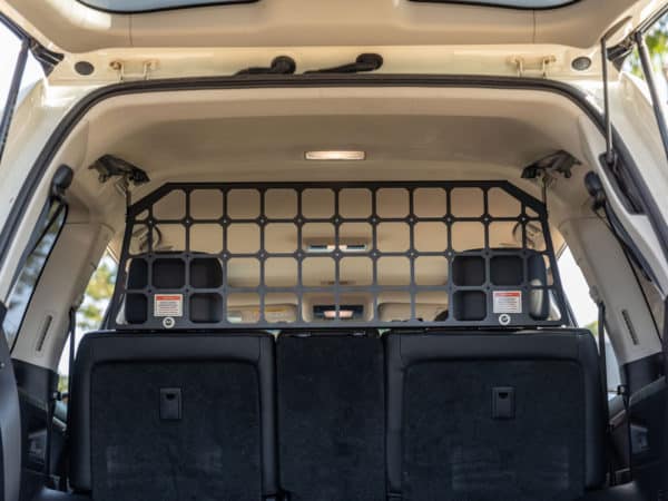 LC200 Light Cargo & Pet Barrier