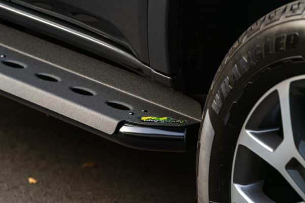 FORD EVEREST 2022+ STEEL SIDE STEPS