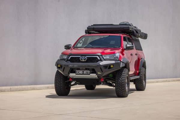HILUX ROGUE 2023+ RAID BULL BAR