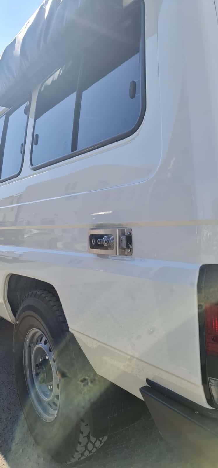 LC70 SERIES UTILITY BRACKET