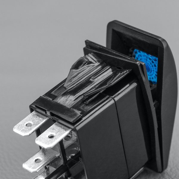 Rocker Switch for 4×4 Reverse Lights Back Lit Blue